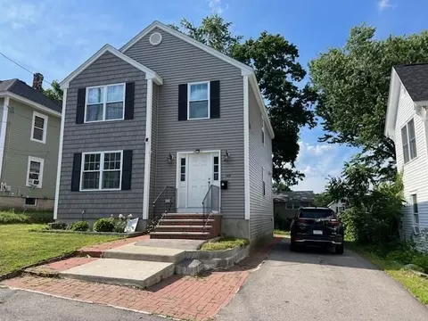 109 A St, Lowell, MA 01851
