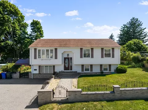 403 Aetna St, Fall River, MA 02721