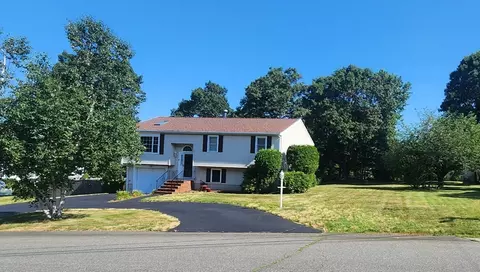 3 Coholan Dr, Whitman, MA 02382