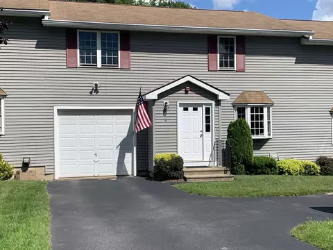8 Hill Ct #8, Dudley, MA 01571