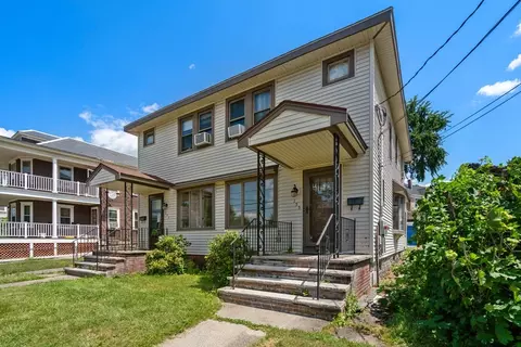 155 157 Methuen St, Lowell, MA 01850