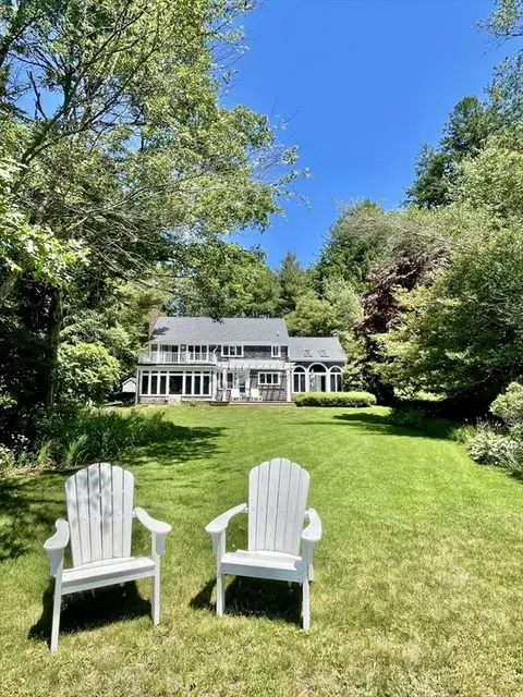 189 Evergreen Dr, Barnstable, MA 02648