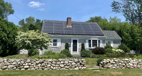 7 Longview Dr, Dartmouth, MA 02747