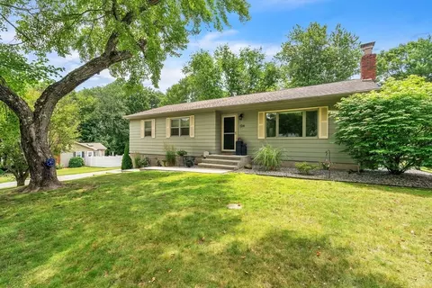 104 Warwick Dr, Ludlow, MA 01056