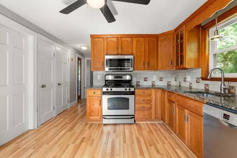 127 Whiting, Dedham, MA 02026 photo 12