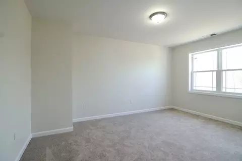 Bedroom - 30 Leitch St, Springfield, MA 01109 photo 2 of 7