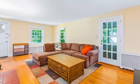 235 Emerson St, Springfield, MA 01118 photo 5