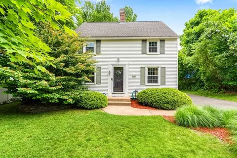 235 Emerson St, Springfield, MA 01118 photo 25