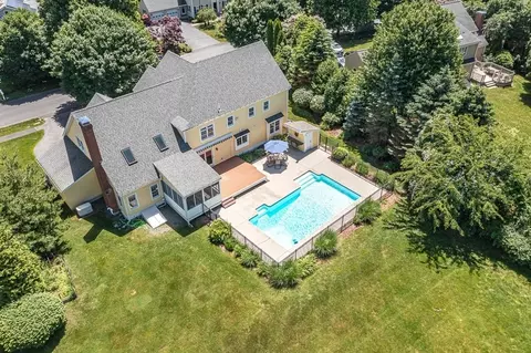 16 S Rindge Ave, Lexington, MA 02420