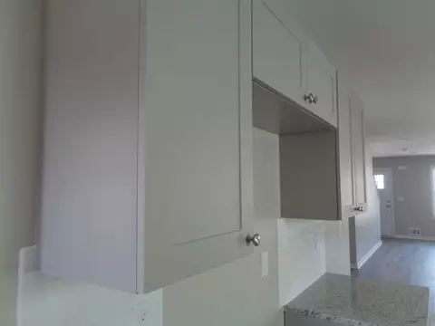 61 63 Nelson Ave, Springfield, MA 01109 photo 9
