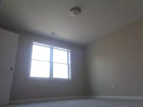 61 63 Nelson Ave, Springfield, MA 01109 photo 14