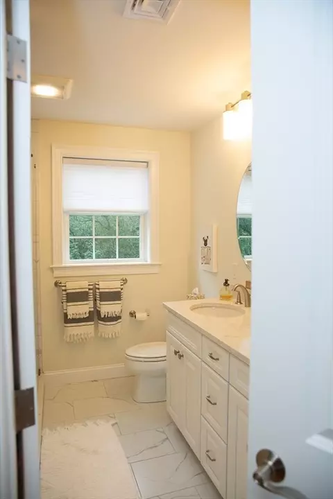 32 Overlook Dr, Danvers, MA 01923 photo 16