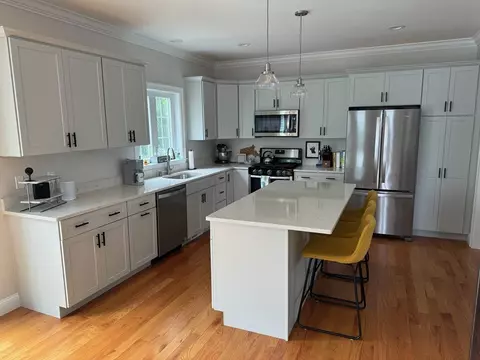 32 Overlook Dr, Danvers, MA 01923 photo 9