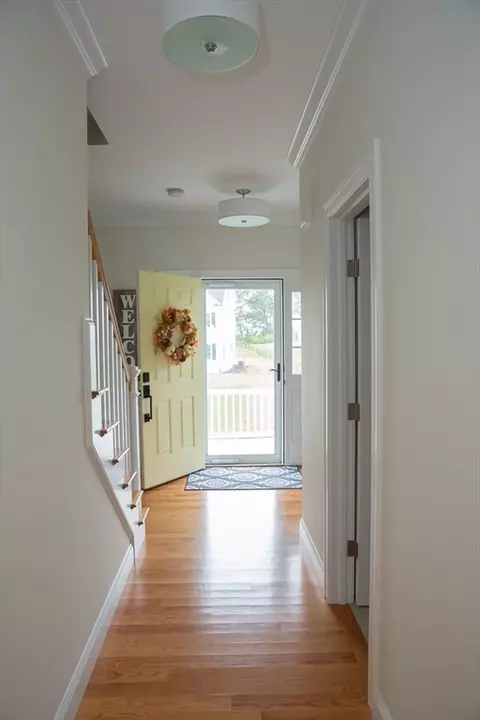 32 Overlook Dr, Danvers, MA 01923 photo 5
