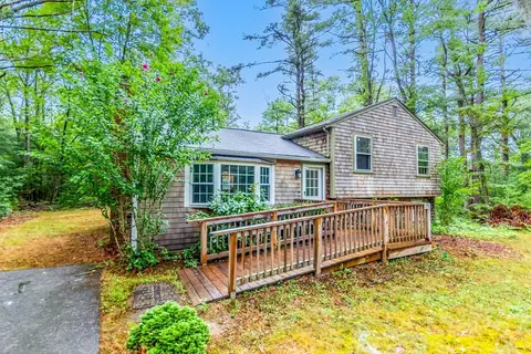 50 Jordan Rd, Plymouth, MA 02360