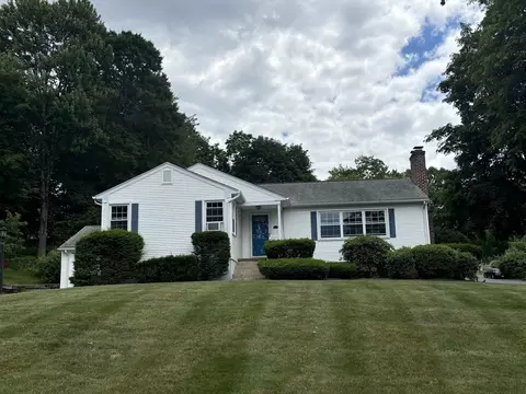 119 E Gooseberry Rd, West Springfield, MA 01089
