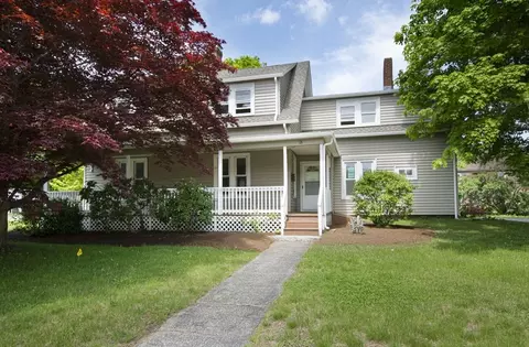 82 Slater St, Webster, MA 01570