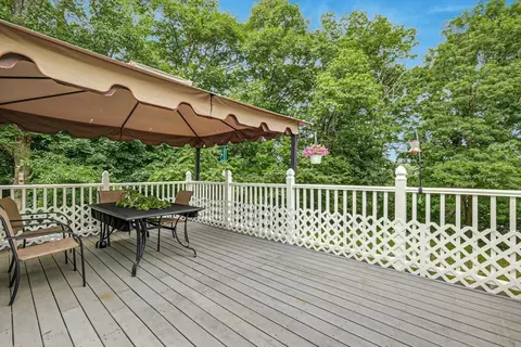 Exterior - 14 Gothic Ave, Worcester, MA 01606 photo 4 of 10