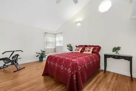 Bedroom - 14 Gothic Ave, Worcester, MA 01606 photo 4 of 6