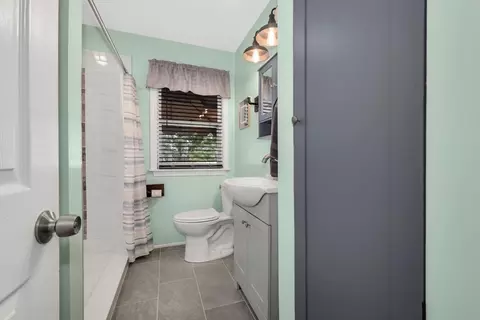 Bath - 14 Gothic Ave, Worcester, MA 01606 photo 3 of 3
