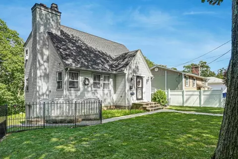 Exterior - 14 Gothic Ave, Worcester, MA 01606 photo 8 of 10