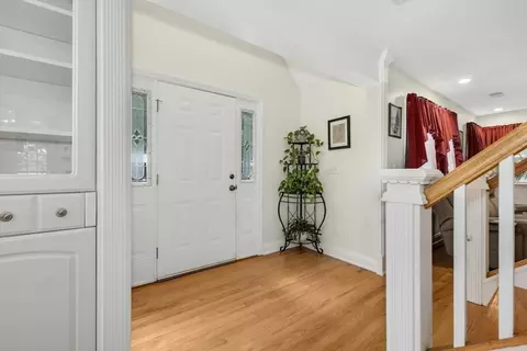Entry Way - 14 Gothic Ave, Worcester, MA 01606 photo 2 of 2