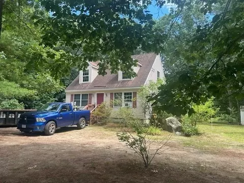 1 Hamblett Ave, Tyngsborough, MA 01879