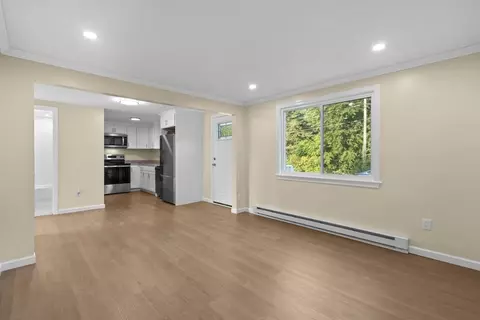 49 Sylvester St, Springfield, MA 01109 photo 7