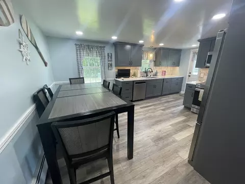 109 Oak St, Raynham, MA 02767 photo 4