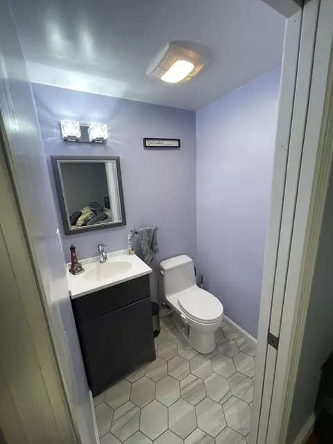 109 Oak St, Raynham, MA 02767 photo 8