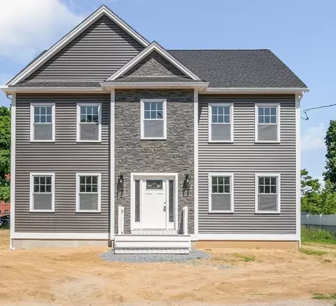 116 Bunker Hl, Lowell, MA 01850