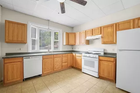 216 Grove St, Fall River, MA 02720 photo 8