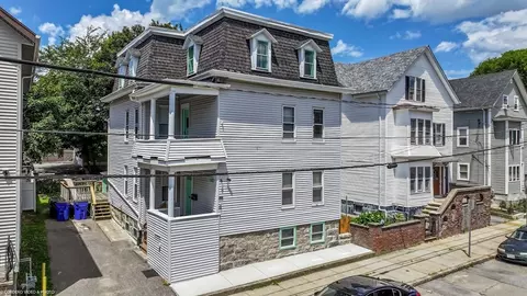 216 Grove St, Fall River, MA 02720 photo 4