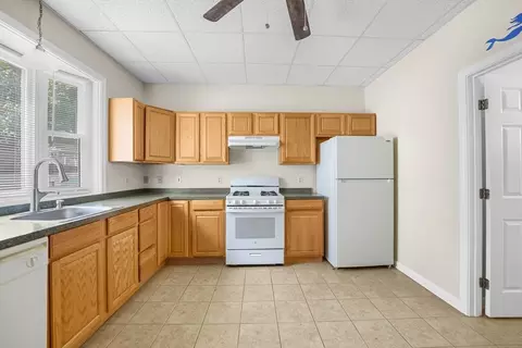 216 Grove St, Fall River, MA 02720 photo 7