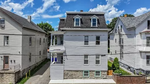 216 Grove St, Fall River, MA 02720 photo 3