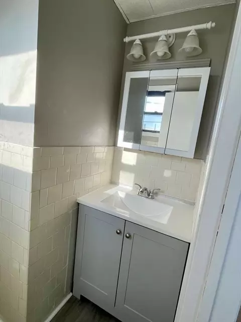 159 Cherry St, Fall River, MA 02720 photo 8