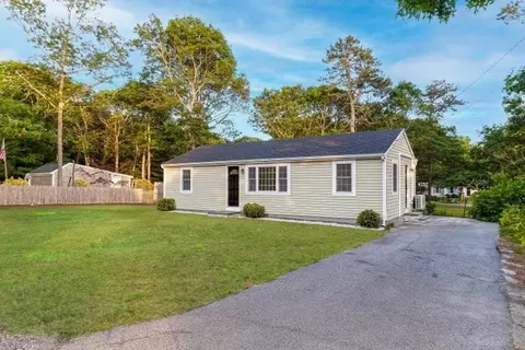 15 Skerry Rd, Dennis, MA 02660