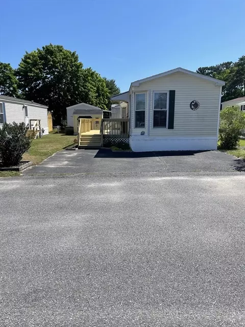 3 Joseph St, Wareham, MA 02538