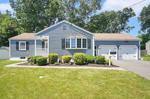 48 Vadnais St, Chicopee, MA 01020