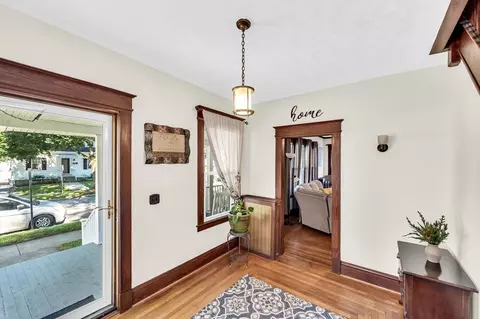 27 Powell Ave, Springfield, MA 01118 photo 5