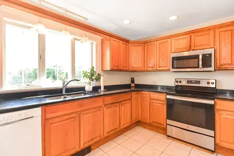 635 E Hill Rd, Oakham, MA 01068 photo 13