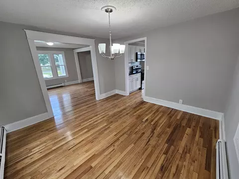 Dining - 60 Carew Ter, Springfield, MA 01104 photo 1 of 2