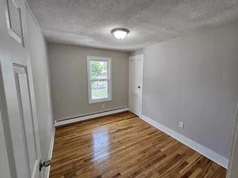 Bedroom - 60 Carew Ter, Springfield, MA 01104 photo 1 of 2