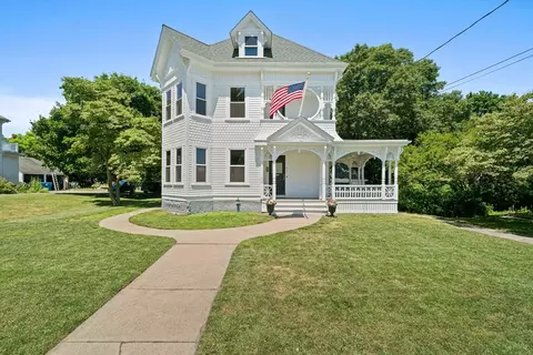 94 Park Ave, Whitman, MA 02382