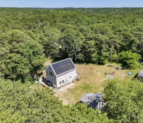 23 Old Bridge Rd, Truro, MA 02666