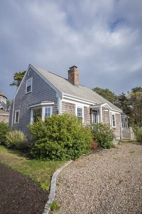 68 Kittys Ln, Chatham, MA 02659