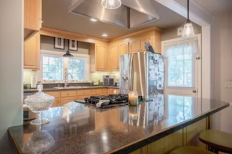 21 Prince St, Fairhaven, MA 02719 photo 11