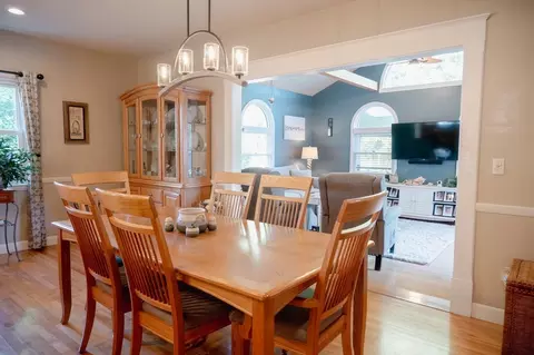21 Prince St, Fairhaven, MA 02719 photo 8