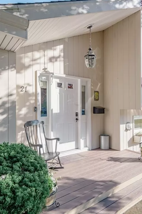 21 Prince St, Fairhaven, MA 02719 photo 3