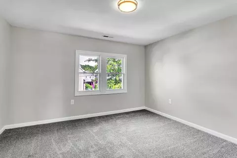 105 E Alvord St, Springfield, MA 01108 photo 40